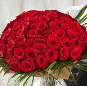 Buchet trandafiri rosii Ziua Indragostitilor