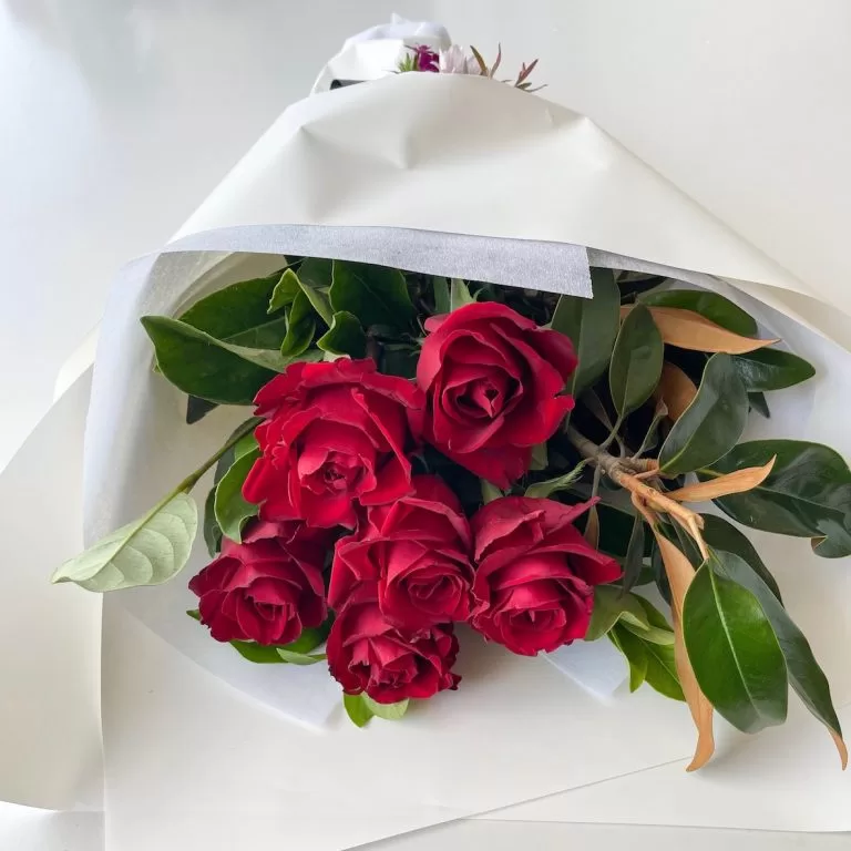 buchet trandafiri rosii bragadiru