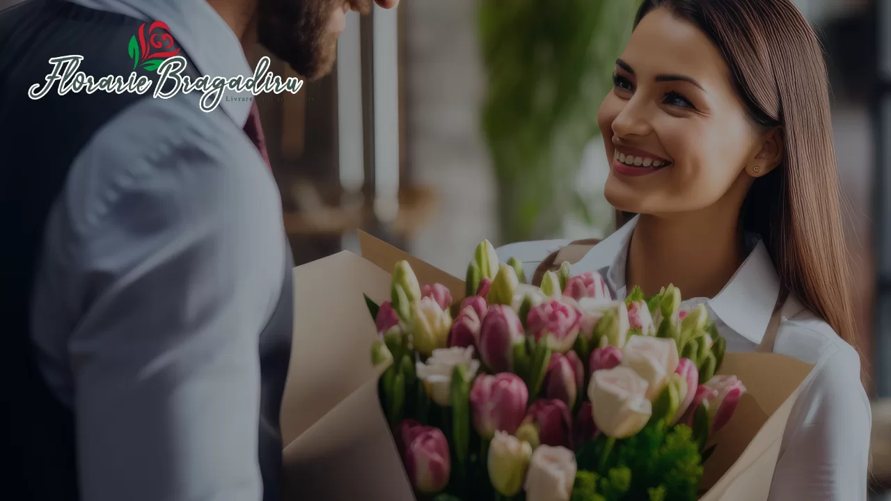 Femeie zâmbitoare primește un buchet de lalele; logo „Florarie Bragadiru” în colț.