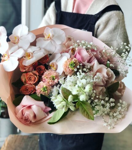 buchet cu orhidee in bragadiru